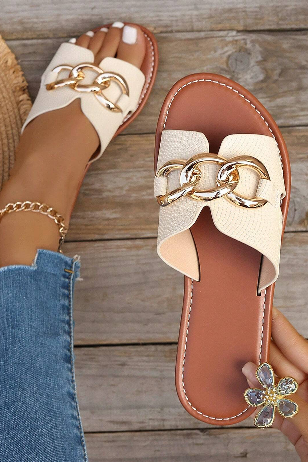 Metal Rings Decor Cutout PU Flat Slippers |